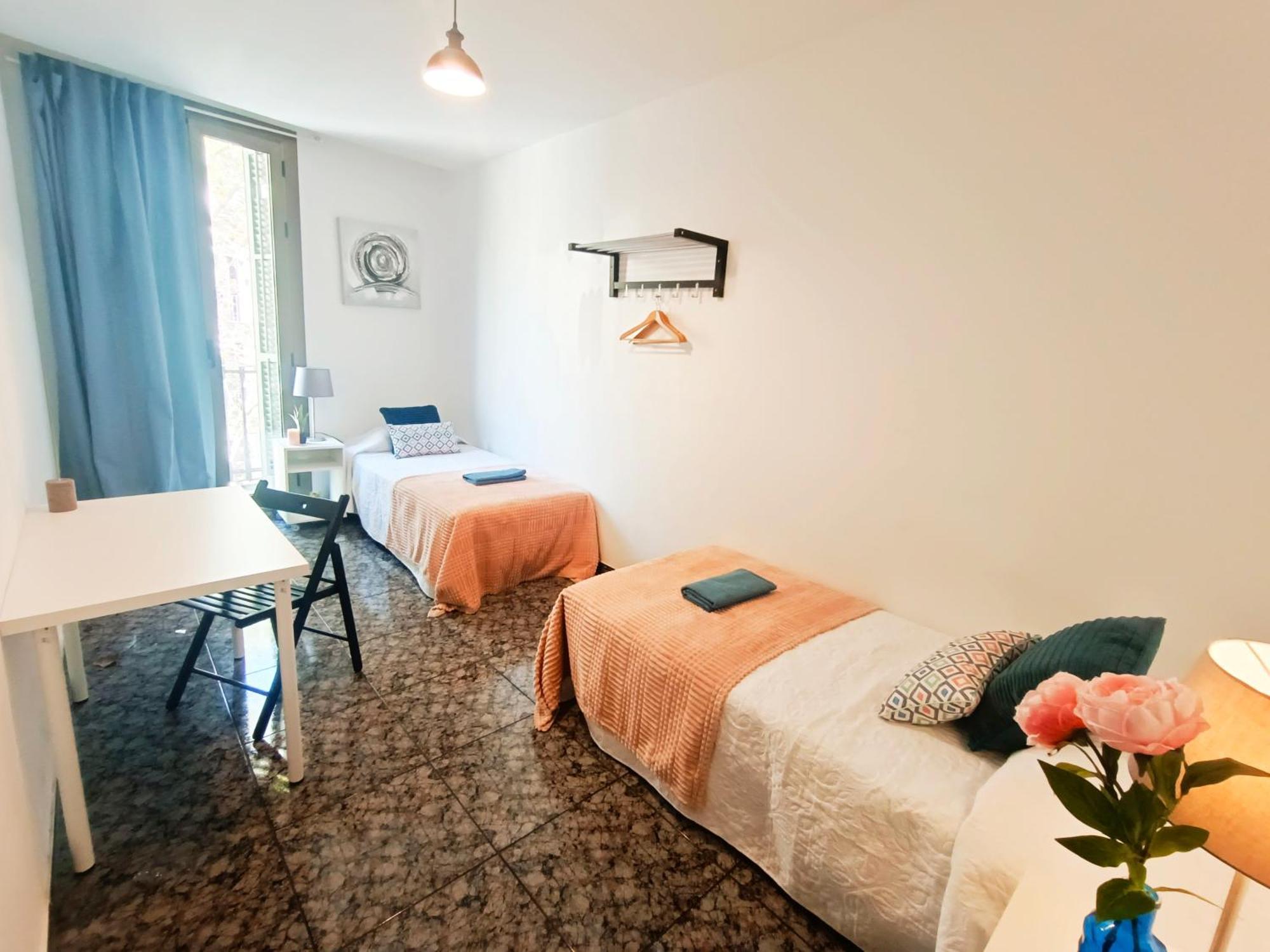 Hostal - Urquinaona *